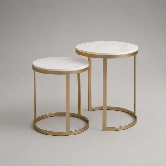 Set di 2 tavolini rotondi a incastro in MDF e acciaio, bianco effetto marmo e oro, Ø 50 × 55 cm e Ø 45 × 45 cm